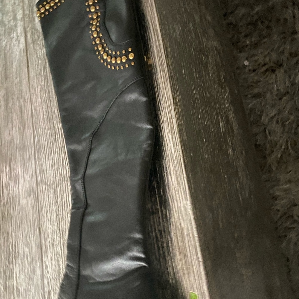Betsy Johnson black boots